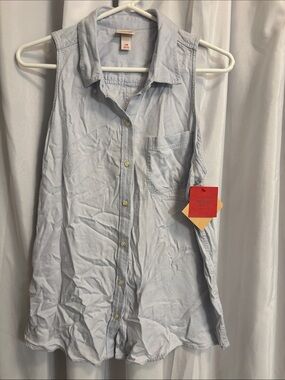 Mossimo Supply Co. Light Blue Sleeveless Button-Down Shirt